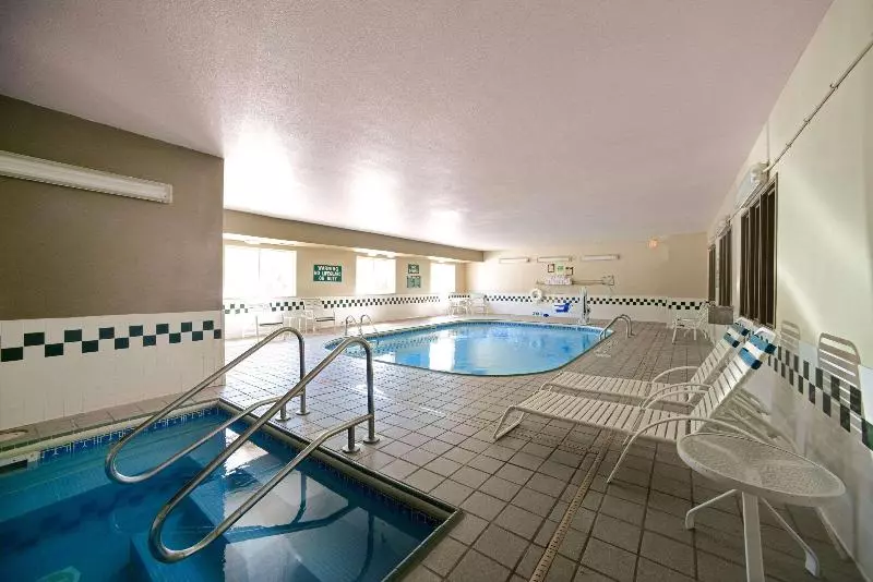 Отель Americinn By Wyndham Quincy