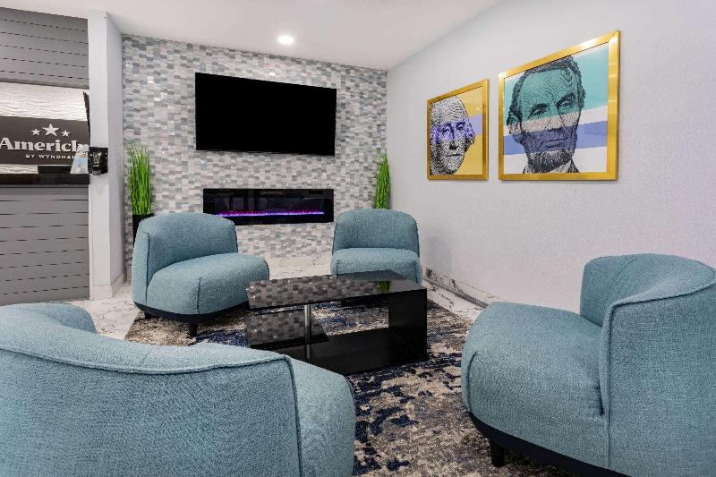 בית מלון כפרי Americinn By Wyndham Quincy