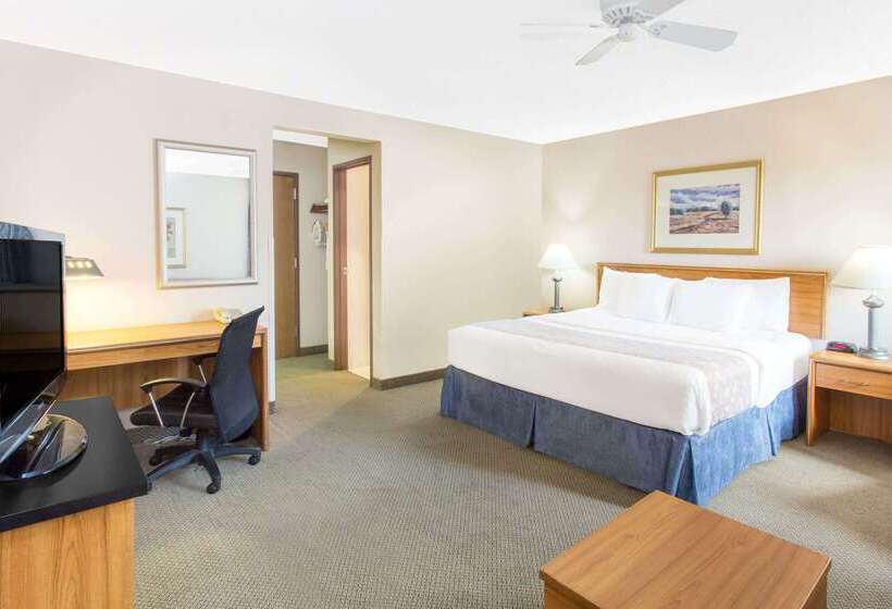 فندق Baymont By Wyndham Davenport