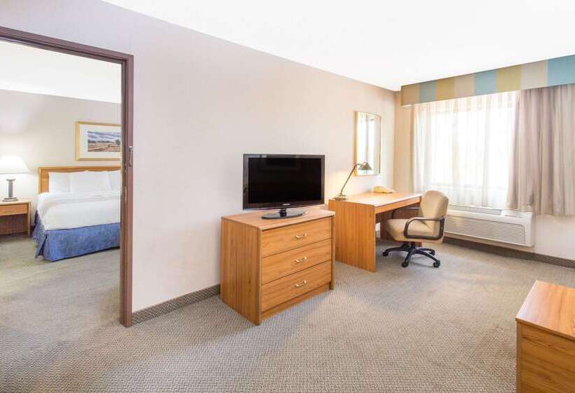 فندق Baymont By Wyndham Davenport