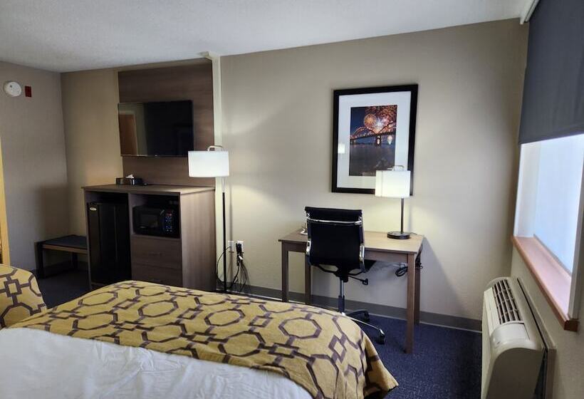 فندق Baymont By Wyndham Davenport