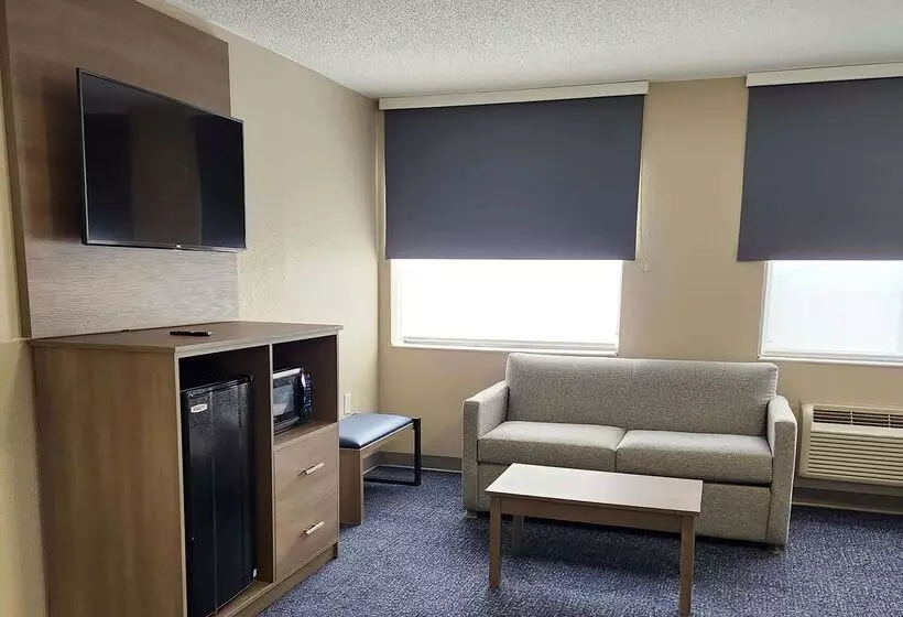 هتل Baymont By Wyndham Davenport