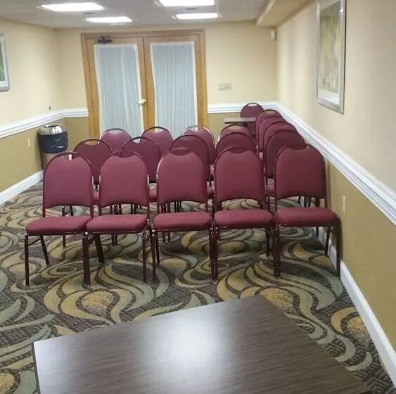 هتل Best Western Plus Newark/christiana Inn