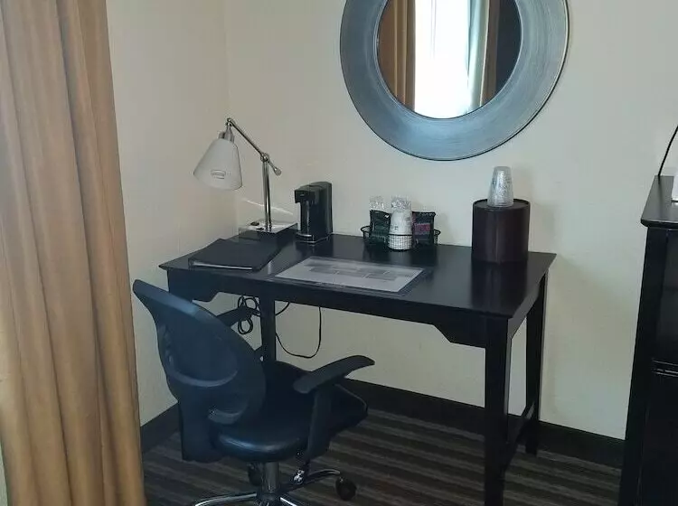 هتل Best Western Plus Newark/christiana Inn