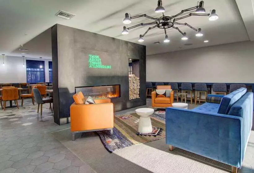 هتل Comfort Suites Newport News Airport