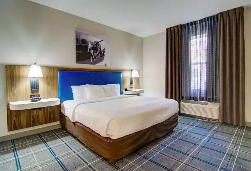 هتل Comfort Suites Newport News Airport