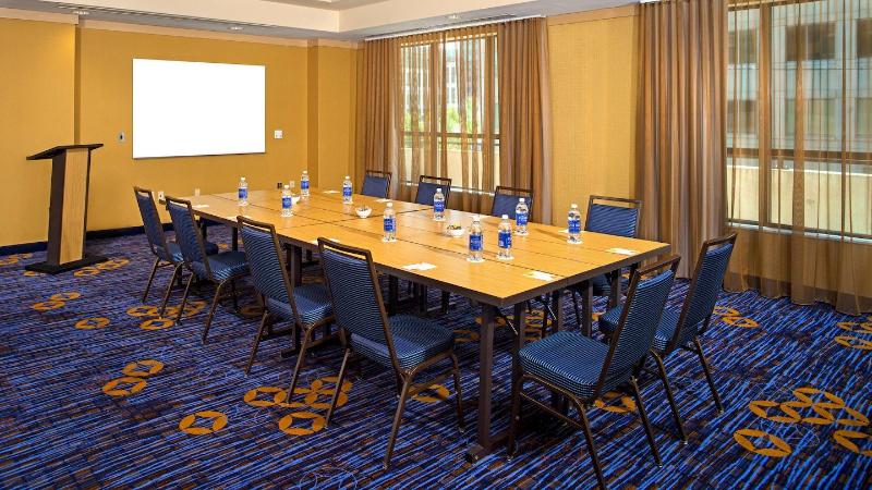 فندق Courtyard By Marriott Washington Capitol Hill/navy Yard