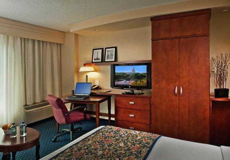 فندق Courtyard By Marriott Washington Capitol Hill/navy Yard