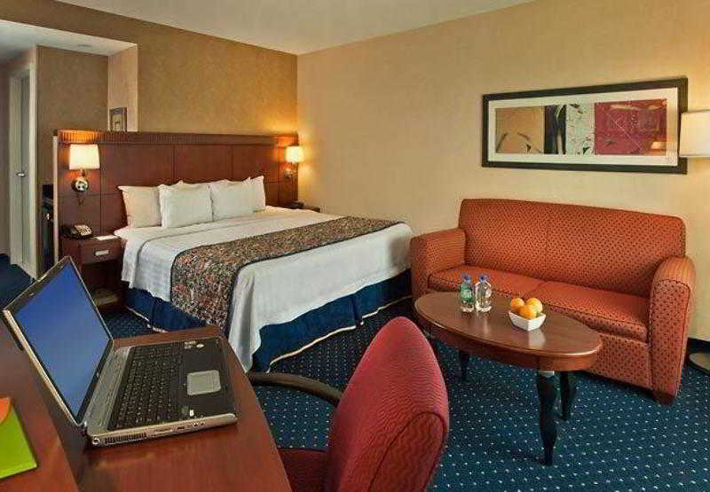 فندق Courtyard By Marriott Washington Capitol Hill/navy Yard