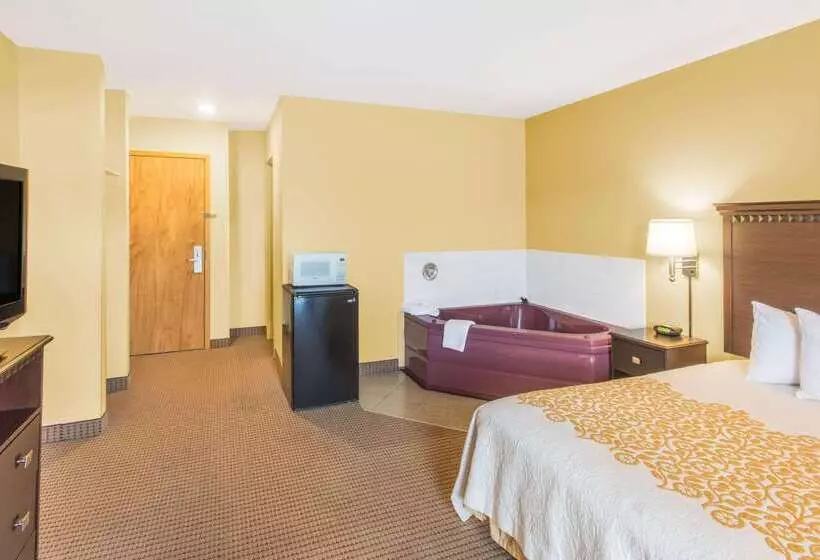 هتل Days Inn By Wyndham Colchester Burlington