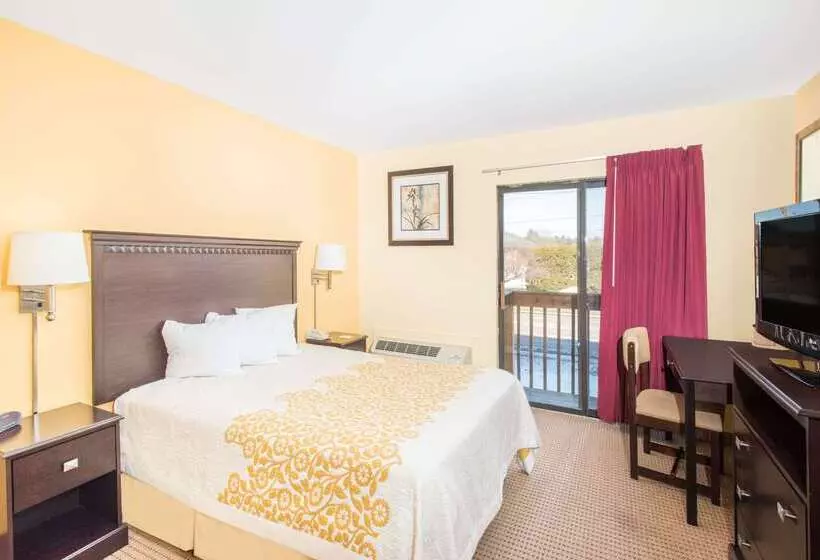 هتل Days Inn By Wyndham Colchester Burlington