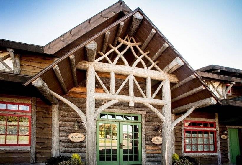 בית מלון כפרי Finger Lakes Lodging