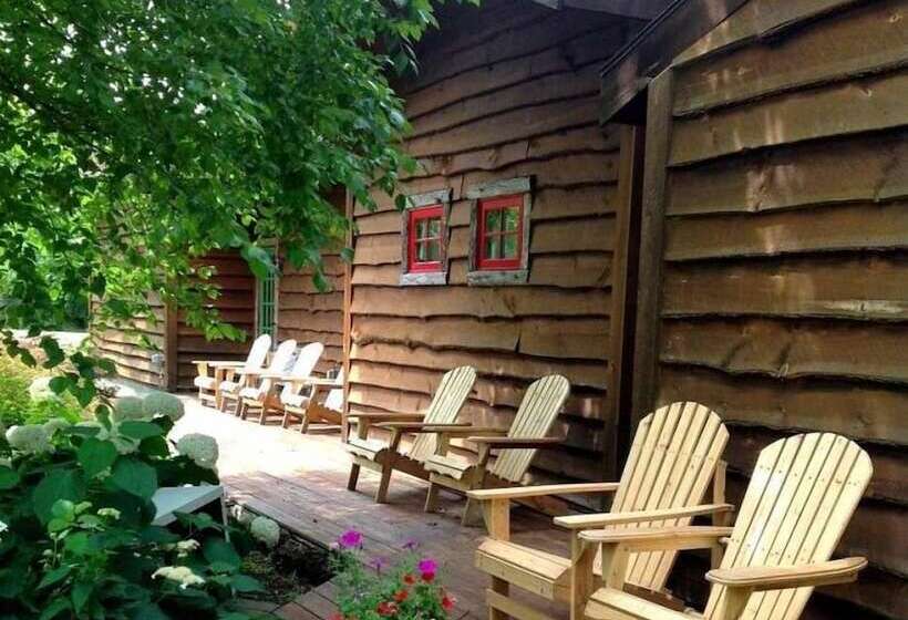 בית מלון כפרי Finger Lakes Lodging