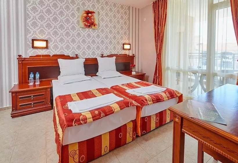 בית מלון כפרי Karolina