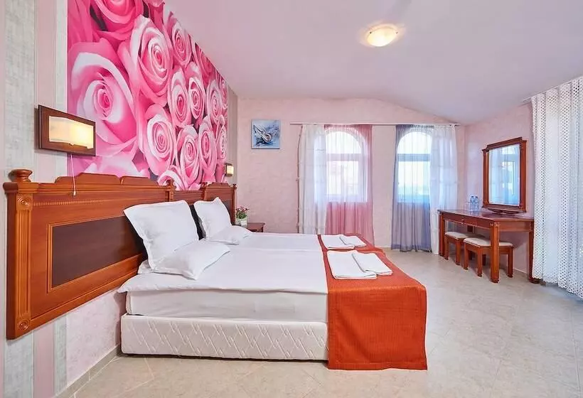 בית מלון כפרי Karolina