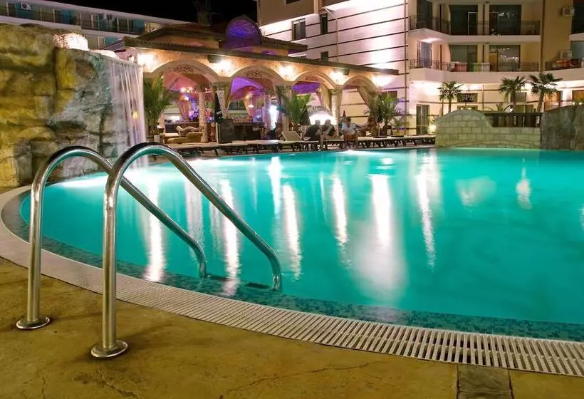 בית מלון כפרי Karolina