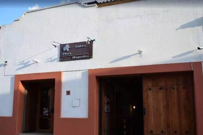 هتل Plaza Magnolias