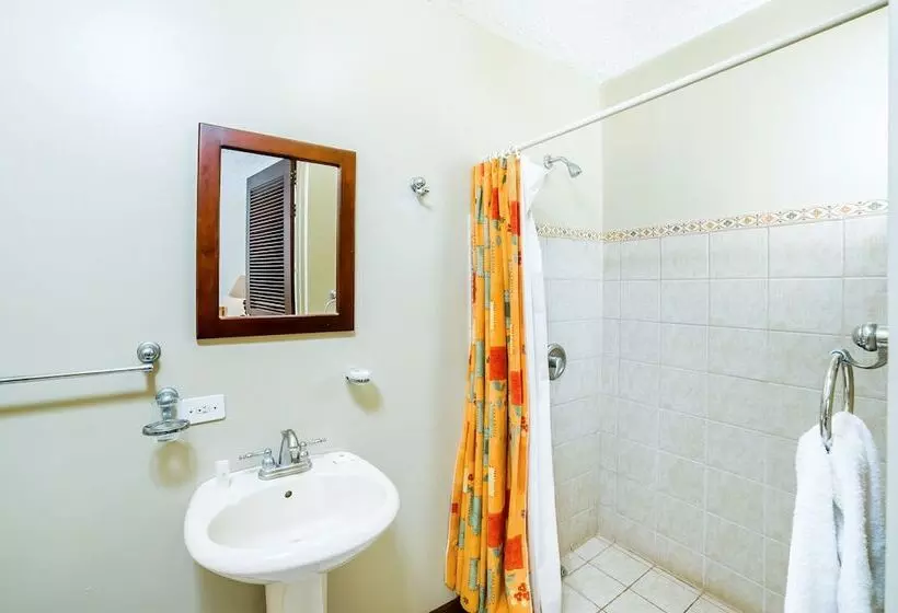 هتل Pueblo Dorado