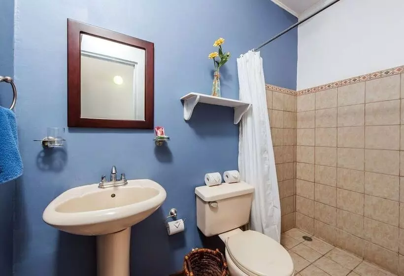 هتل Pueblo Dorado