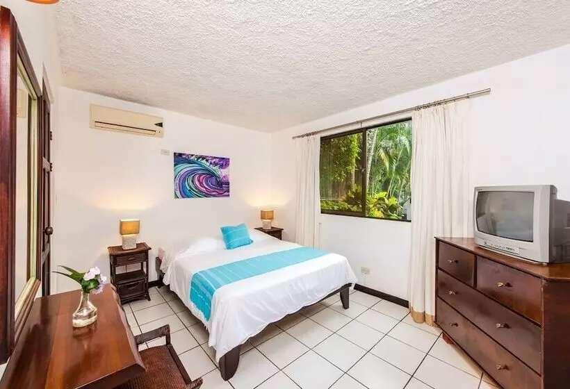 هتل Pueblo Dorado