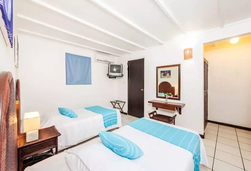 هتل Pueblo Dorado