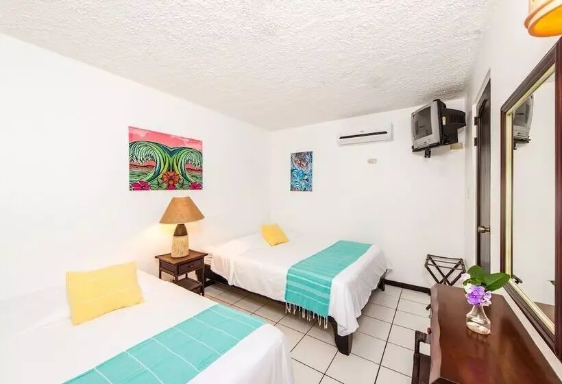 هتل Pueblo Dorado