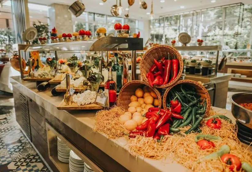 هتل Saturn Palace Resort All Inclusive