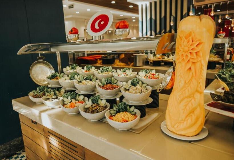 هتل Saturn Palace Resort All Inclusive