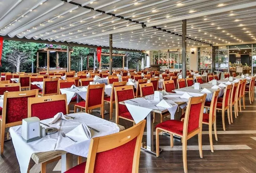 هتل Saturn Palace Resort All Inclusive