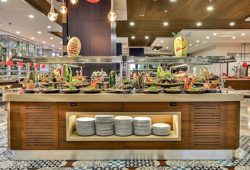 هتل Saturn Palace Resort All Inclusive