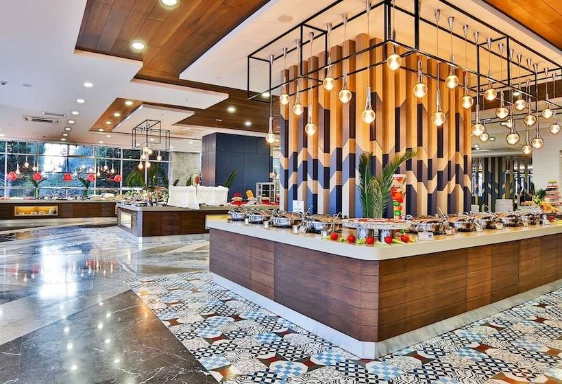 هتل Saturn Palace Resort All Inclusive