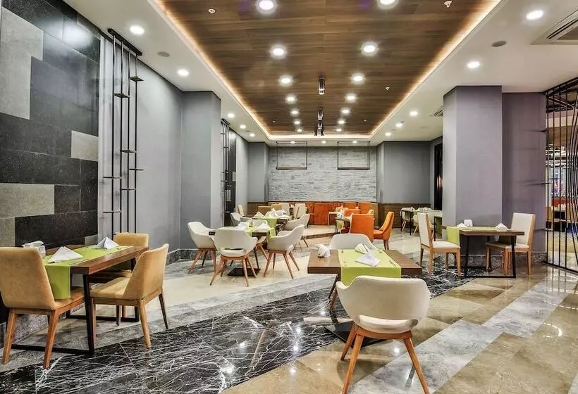 هتل Saturn Palace Resort All Inclusive