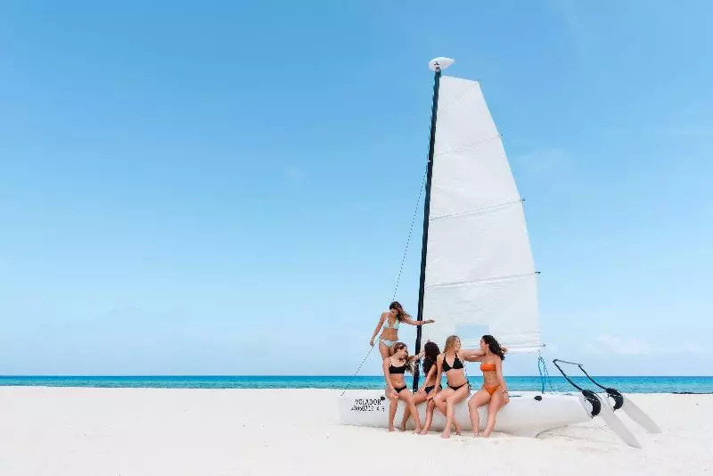 ホテル The Reef Playacar Resort