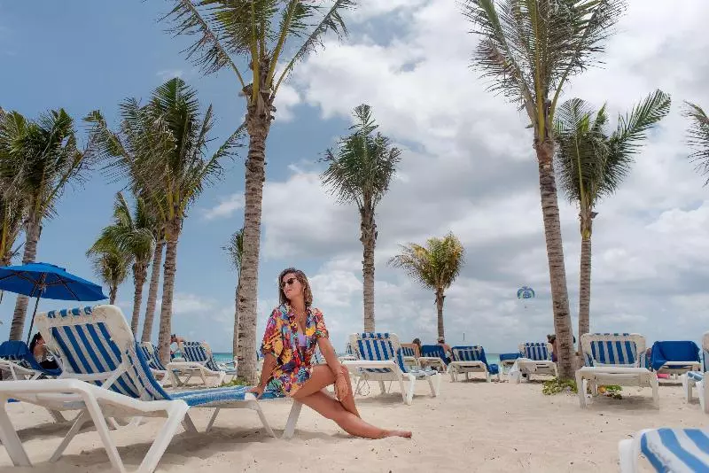 ホテル The Reef Playacar Resort