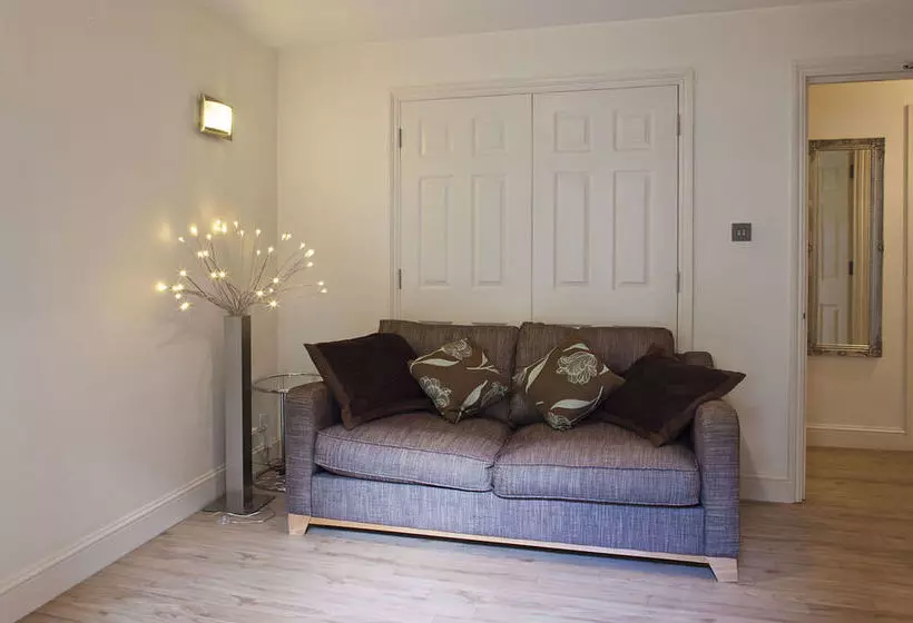 Stunning 3bed Apartment In A Fantastic Location