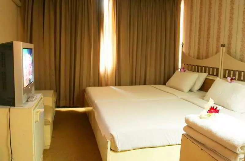 Tipchang Lampang Hotel