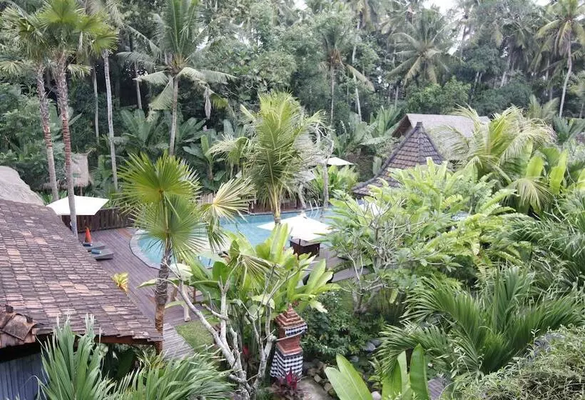 Hotelli Keramas Sacred River Retreat Resort And Villa