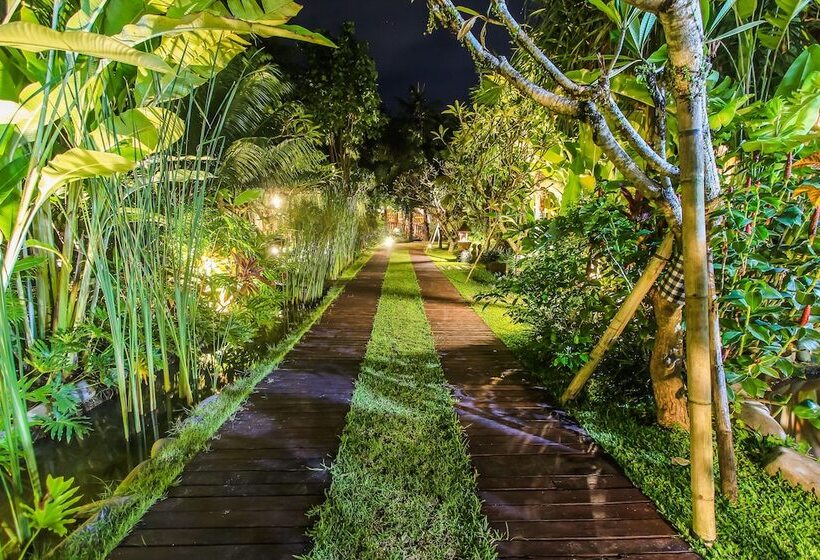 فندق Keramas Sacred River Retreat Resort And Villa