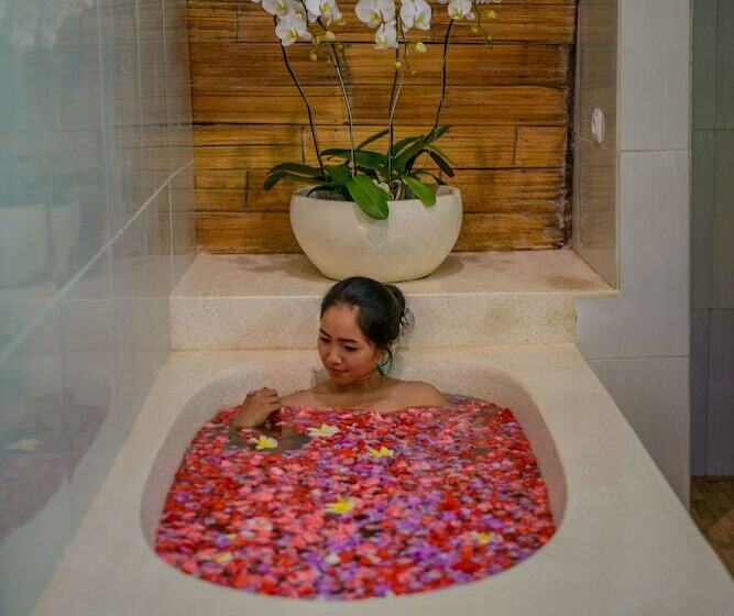 فندق Keramas Sacred River Retreat Resort And Villa