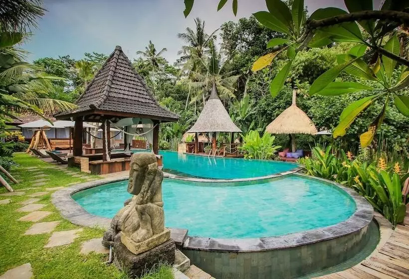 Hotelli Keramas Sacred River Retreat Resort And Villa