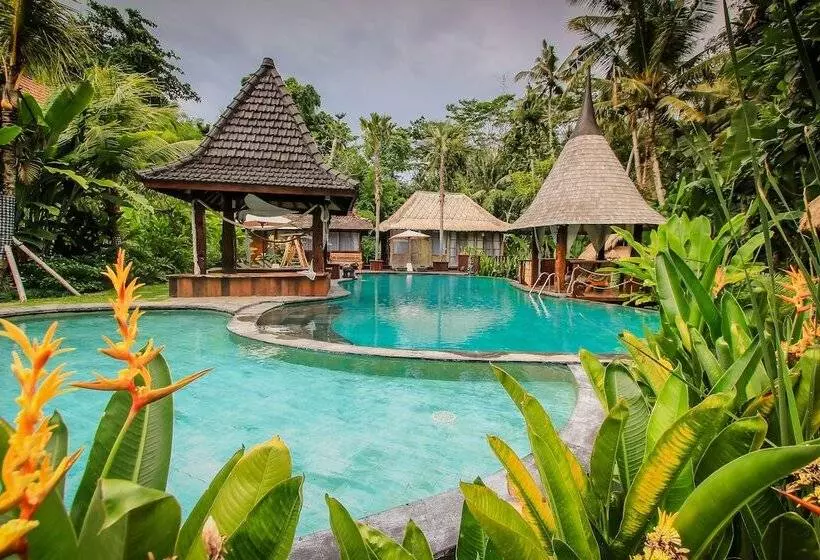 Hotelli Keramas Sacred River Retreat Resort And Villa