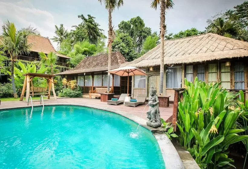 Hotelli Keramas Sacred River Retreat Resort And Villa