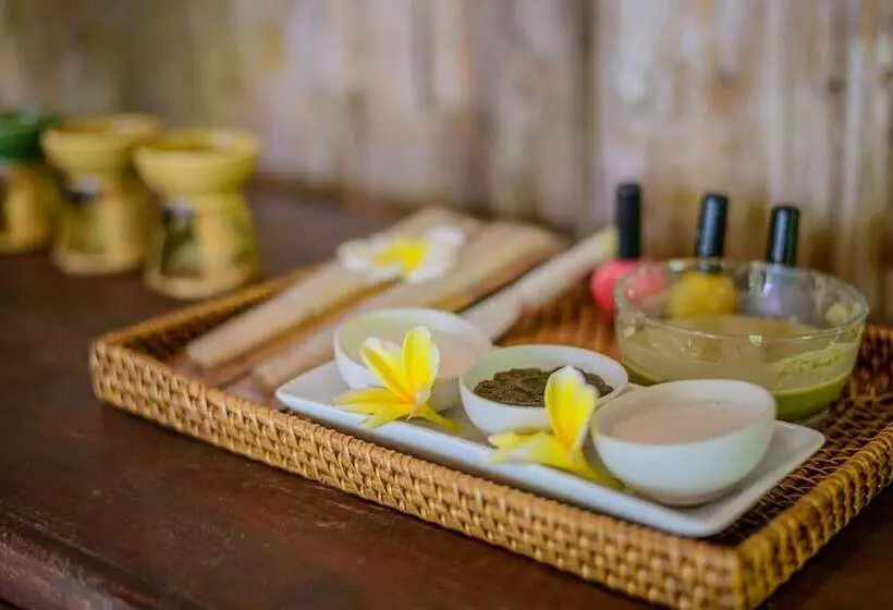 Hotelli Keramas Sacred River Retreat Resort And Villa