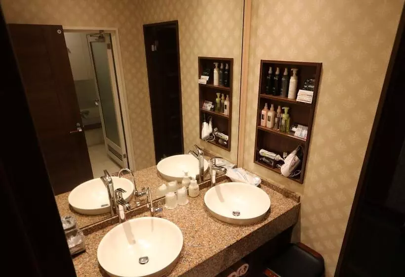 Hotelli Sari Resort Takinoyashiro