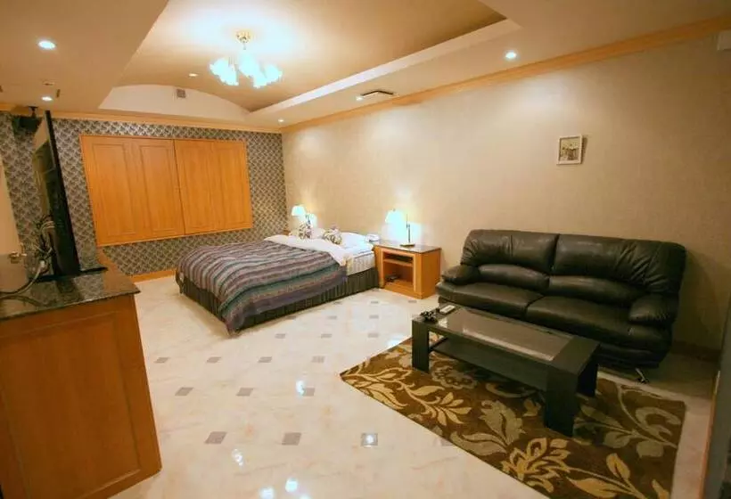 Hotelli Sari Resort Takinoyashiro