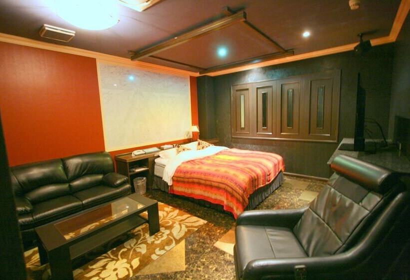 فندق Sari Resort Takinoyashiro