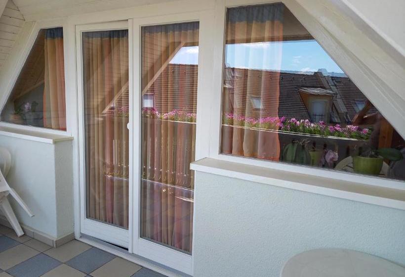 ペンション Hévízi Fecskefészek