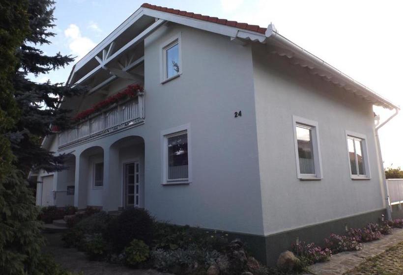 ペンション Hévízi Fecskefészek