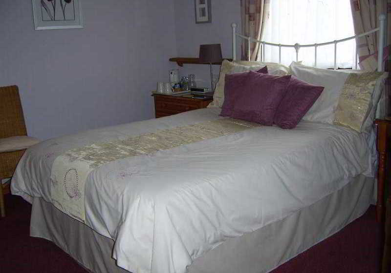 Glenshian Guest House Bed & Breakfast