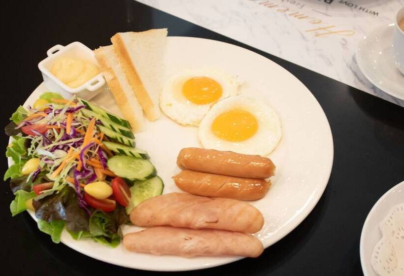 Avana Hotel And Convention Centre